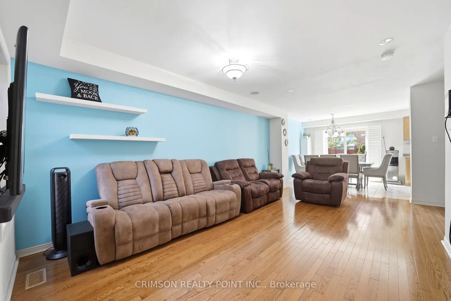 42 Dawson Crescent photo 2
