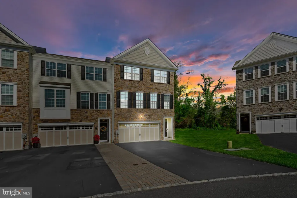 415 Chestnut Court, Langhorne, PA 19047