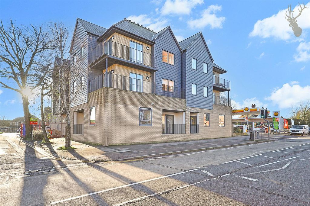 1 bed flat for saleHalf Moon Lane, Epping CM16