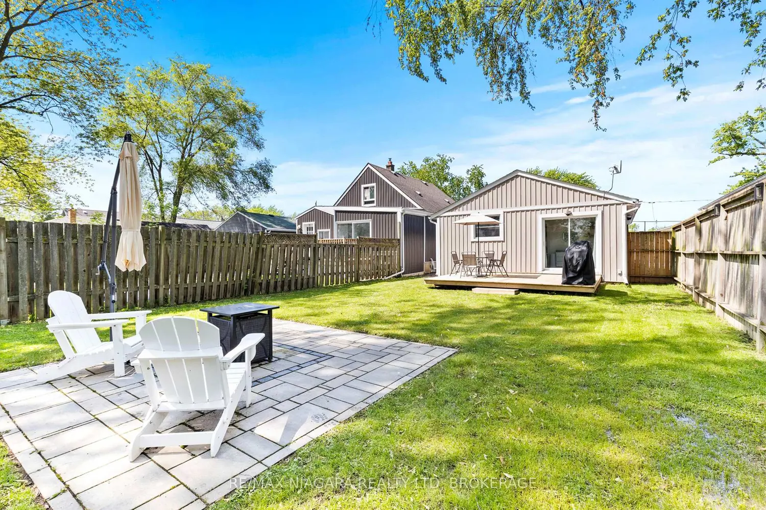 38 Alexandra Boulevard photo 2