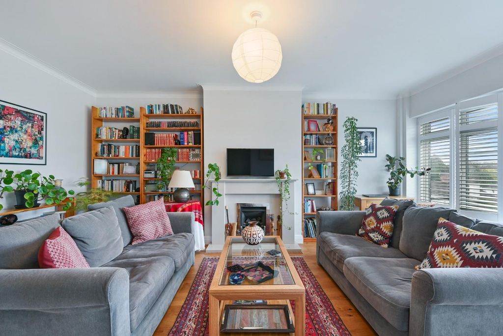 Additional image 15 of 3 bed flat for saleChrist Church Mount, Epsom KT19