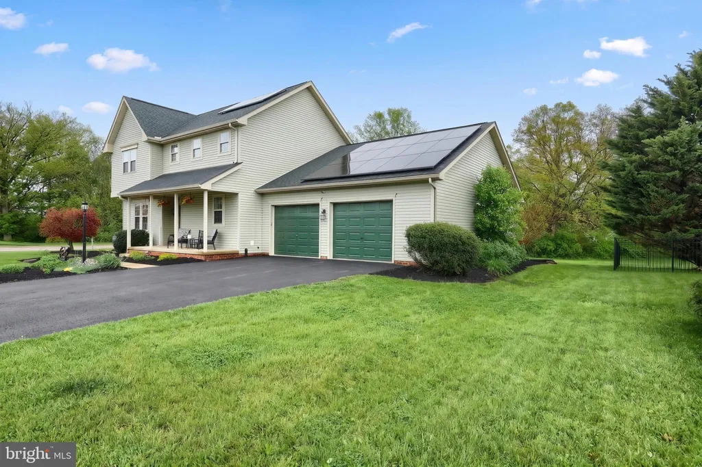 Additional image 4 of 132 White Fence Lane, York, PA 17408