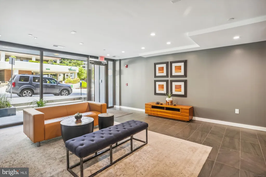 700 Roeder Road Unit 401, Silver Spring, MD 20910 photo 3