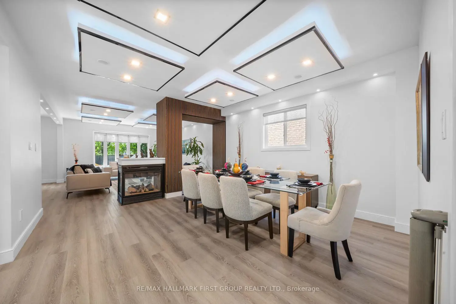 62 Cachet Boulevard photo 5