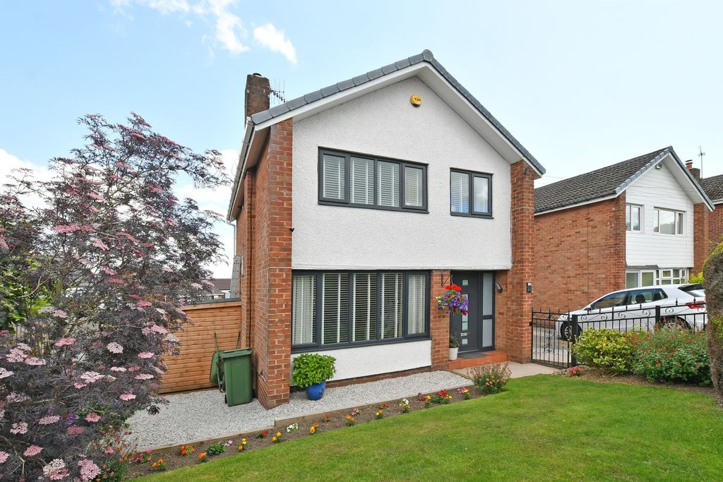 3 bed detached house for saleGosforth Lane, Dronfield, Derbyshire S18