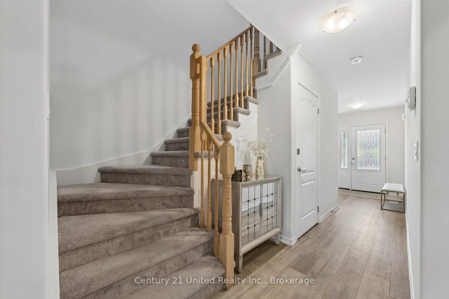 1621 Hetherington Drive photo 3