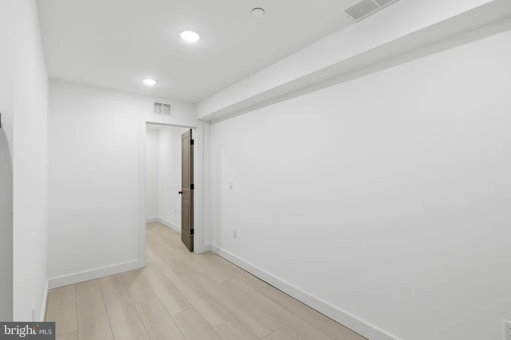 Additional image 9 of 1023 W Orleans Street, Philadelphia, PA 19133