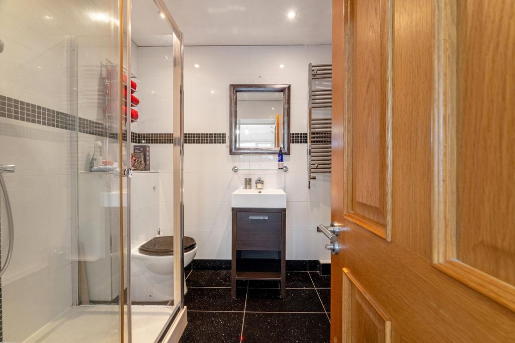 Additional image 15 of 5 bed detached house for saleVillage Road Thorpe Egham, Surrey TW20