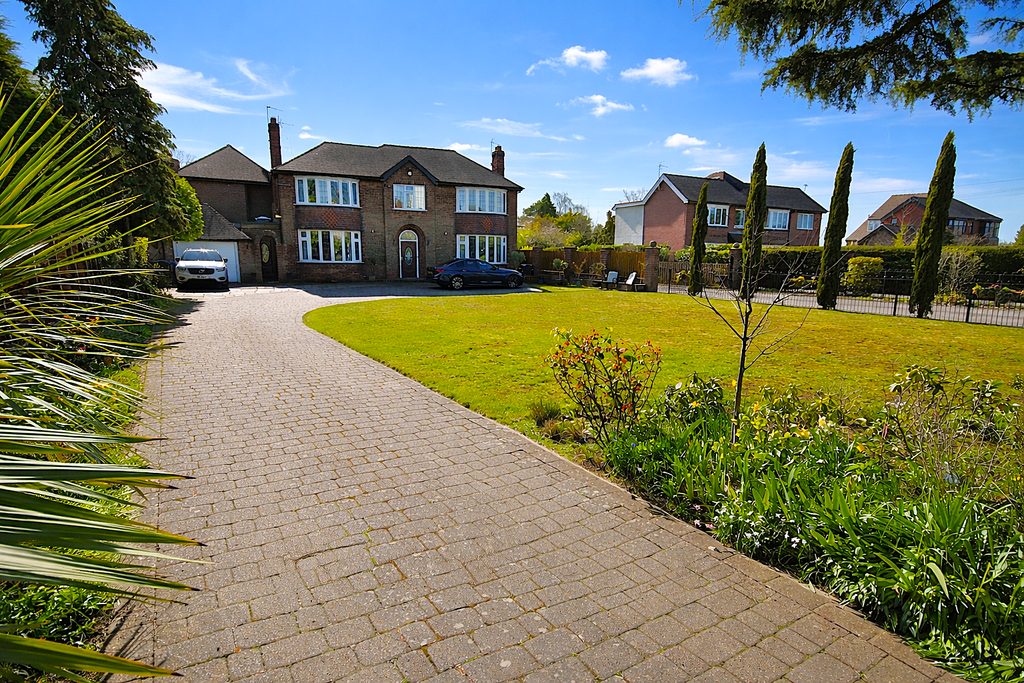 5 bed detached house for saleBawtry Road, Doncaster DN4