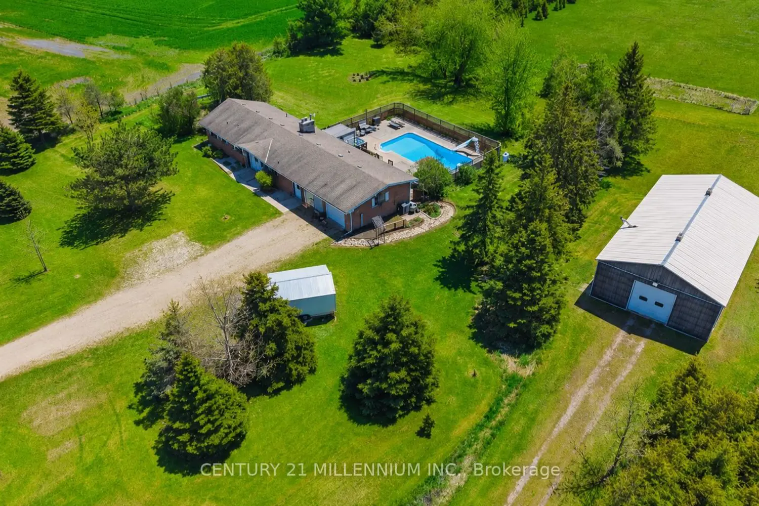423344 25Th Side Road