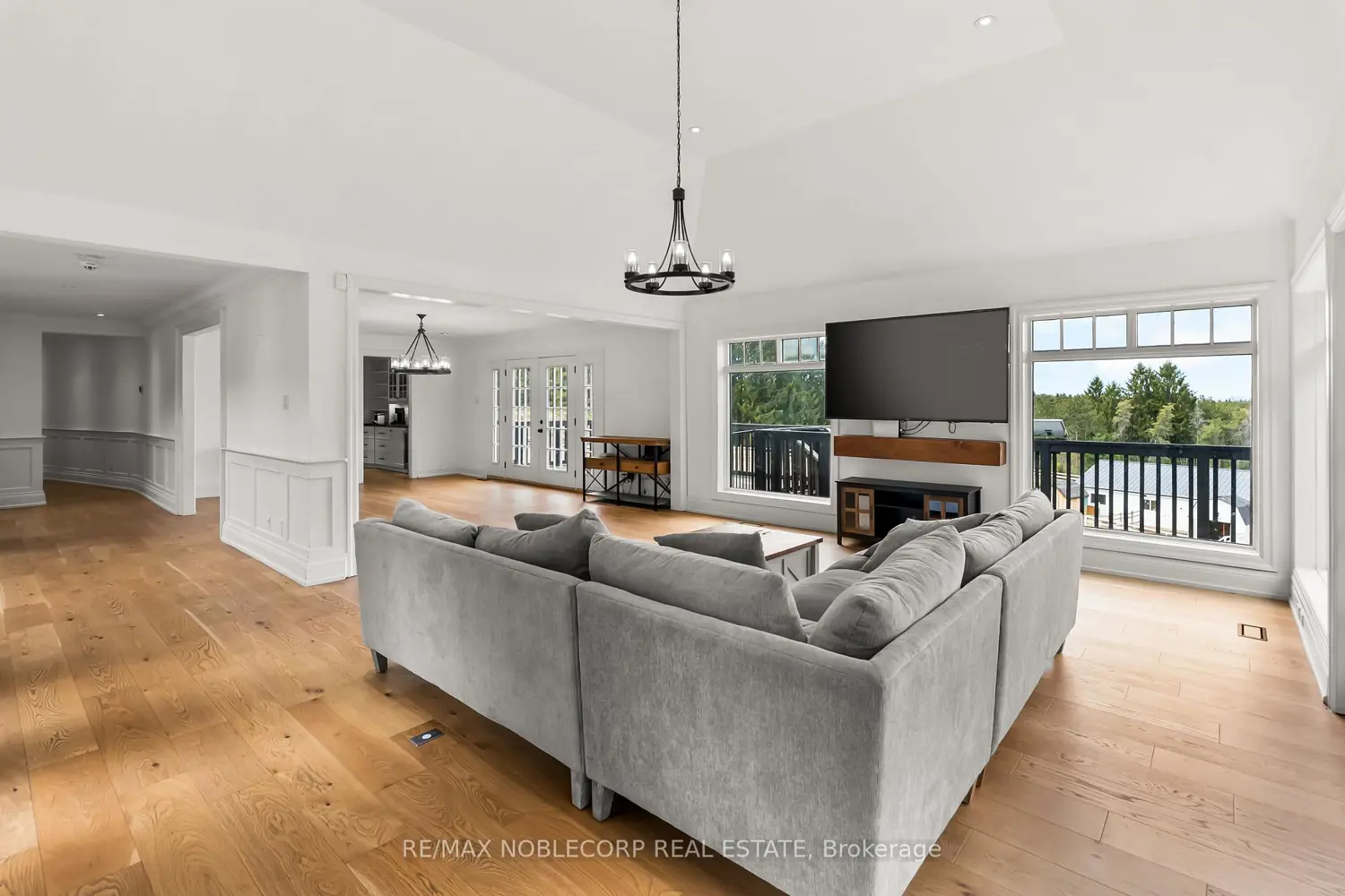 14955 Jane Street photo 3