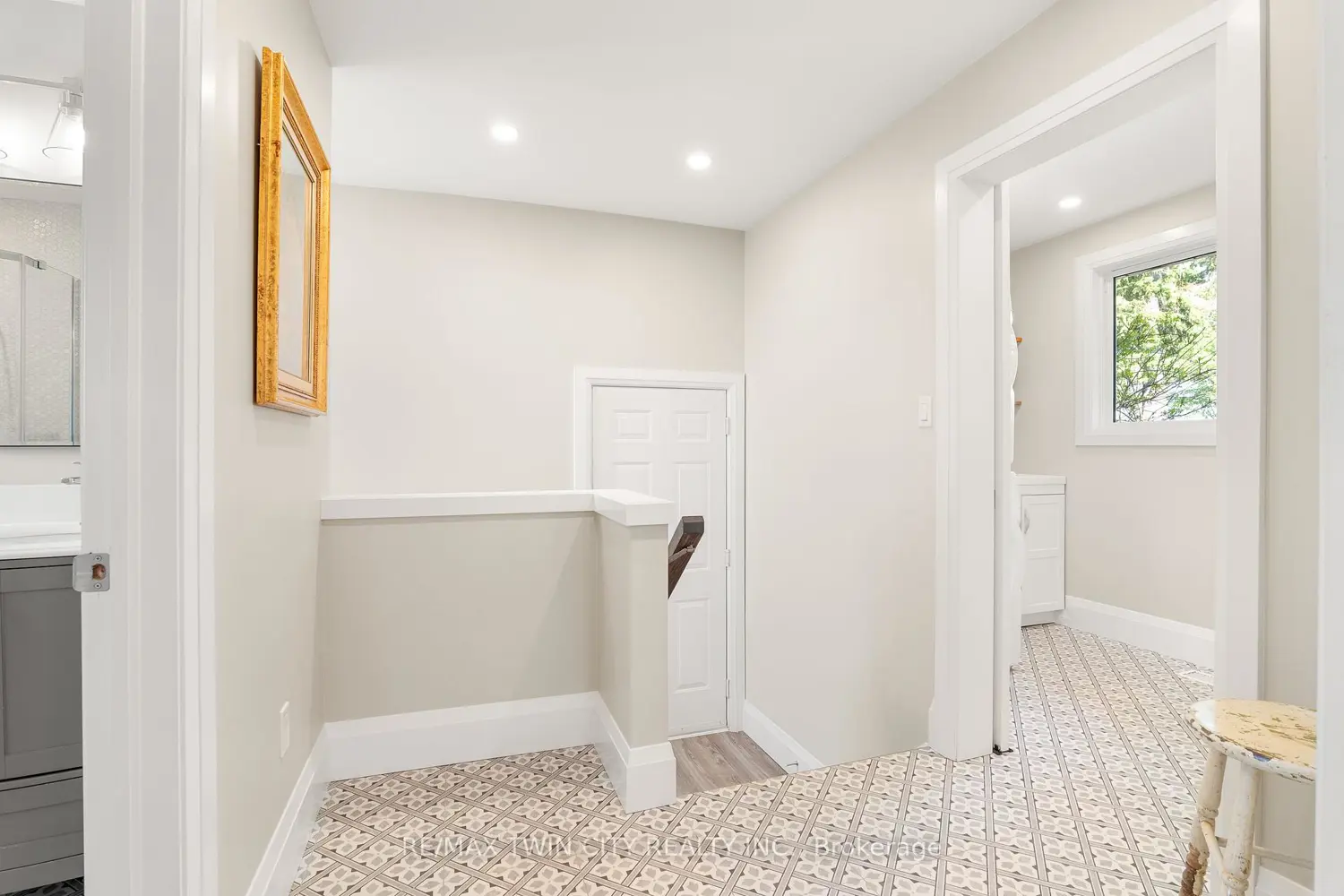 6055 Wellington Rd 7 photo 5