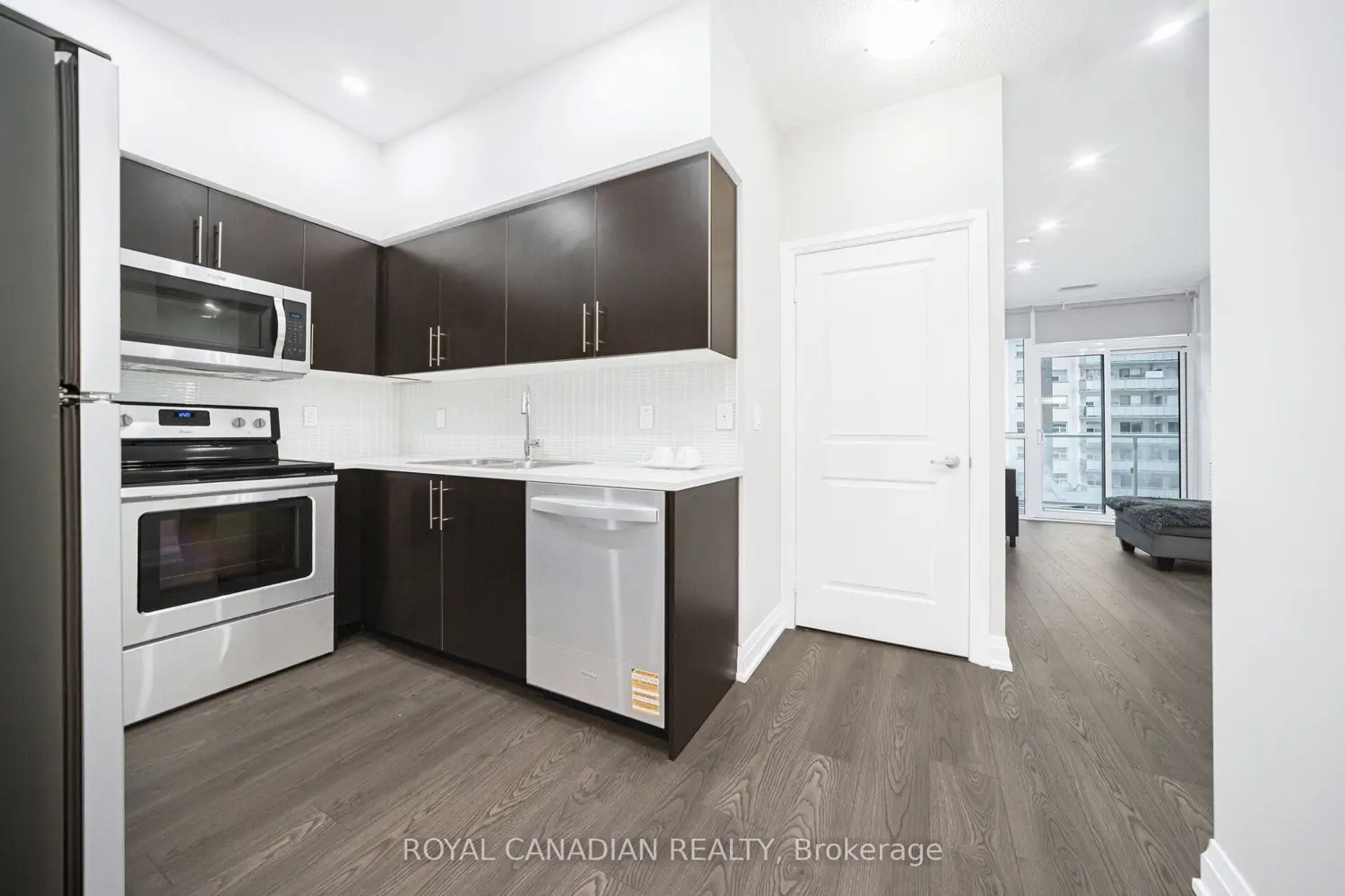 55 Speers Road 308 photo 4