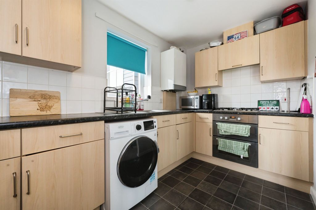 Additional image 3 of 2 bed flat for saleArgosy Crescent, Eastleigh SO50