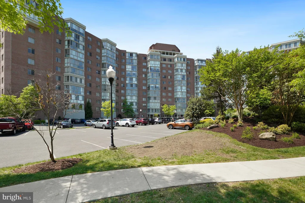3210 N Leisure World Boulevard Unit 311, Silver Spring, MD 20906