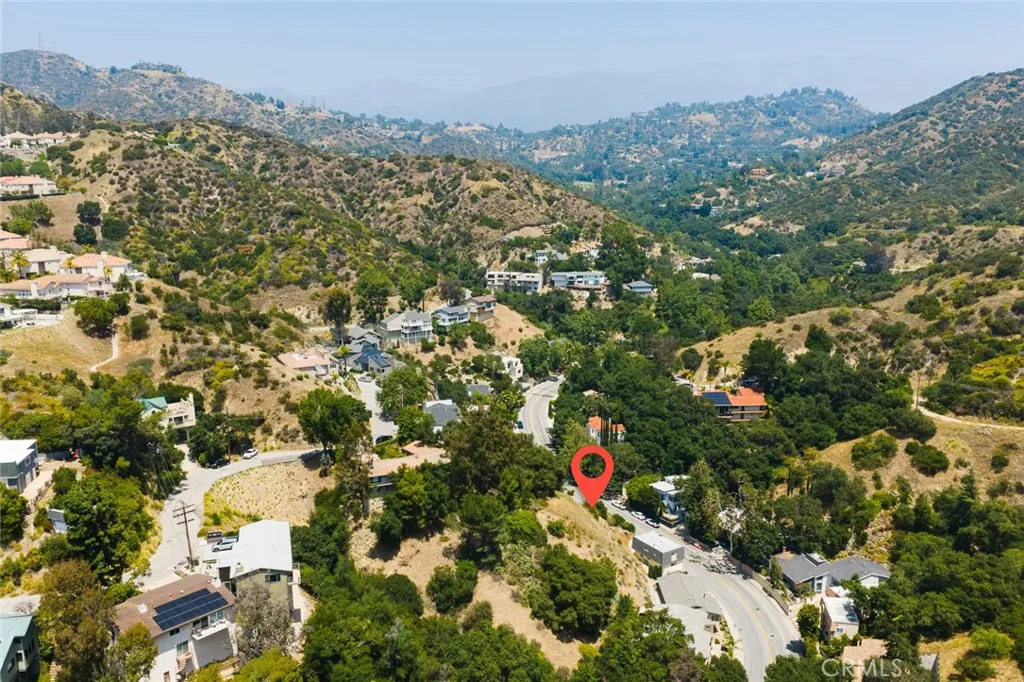 2589 E Chevy Chase Drive, Glendale, CA 91206