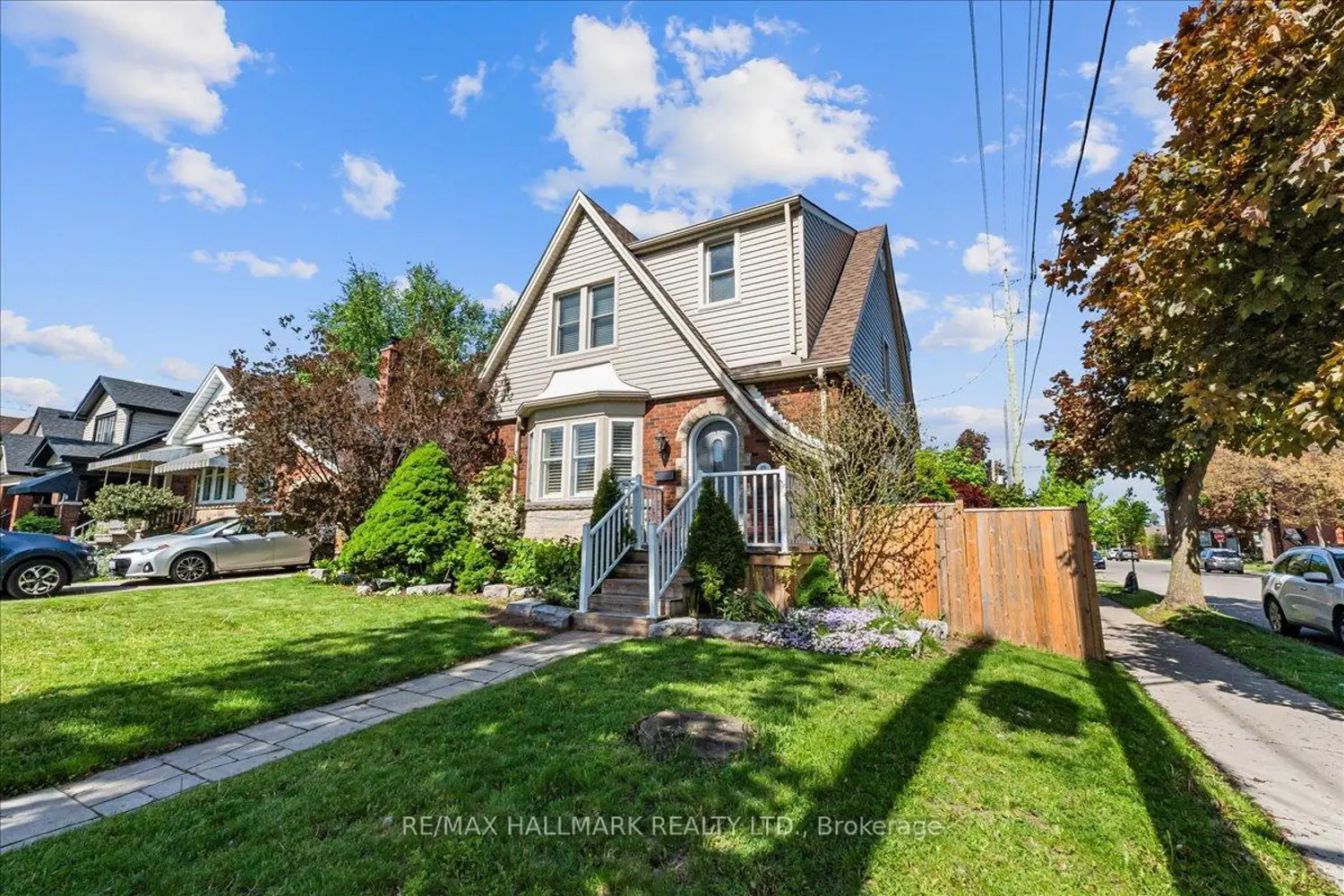 62 Tuxedo Avenue photo 2