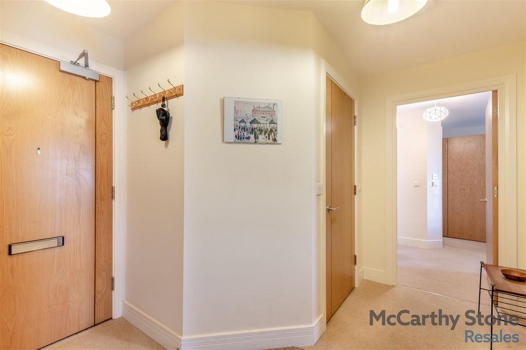 Additional image 14 of 2 bed flat for saleElliott Court, High Street North, Dunstable LU6