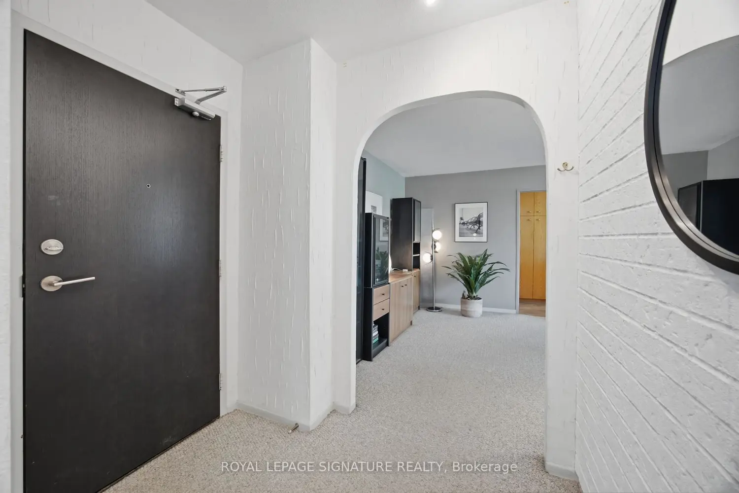 15 Vicora Linkway 201