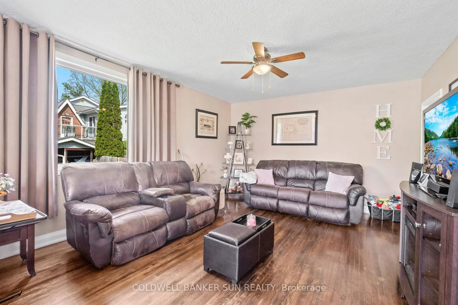 20 Maple Lane photo 4