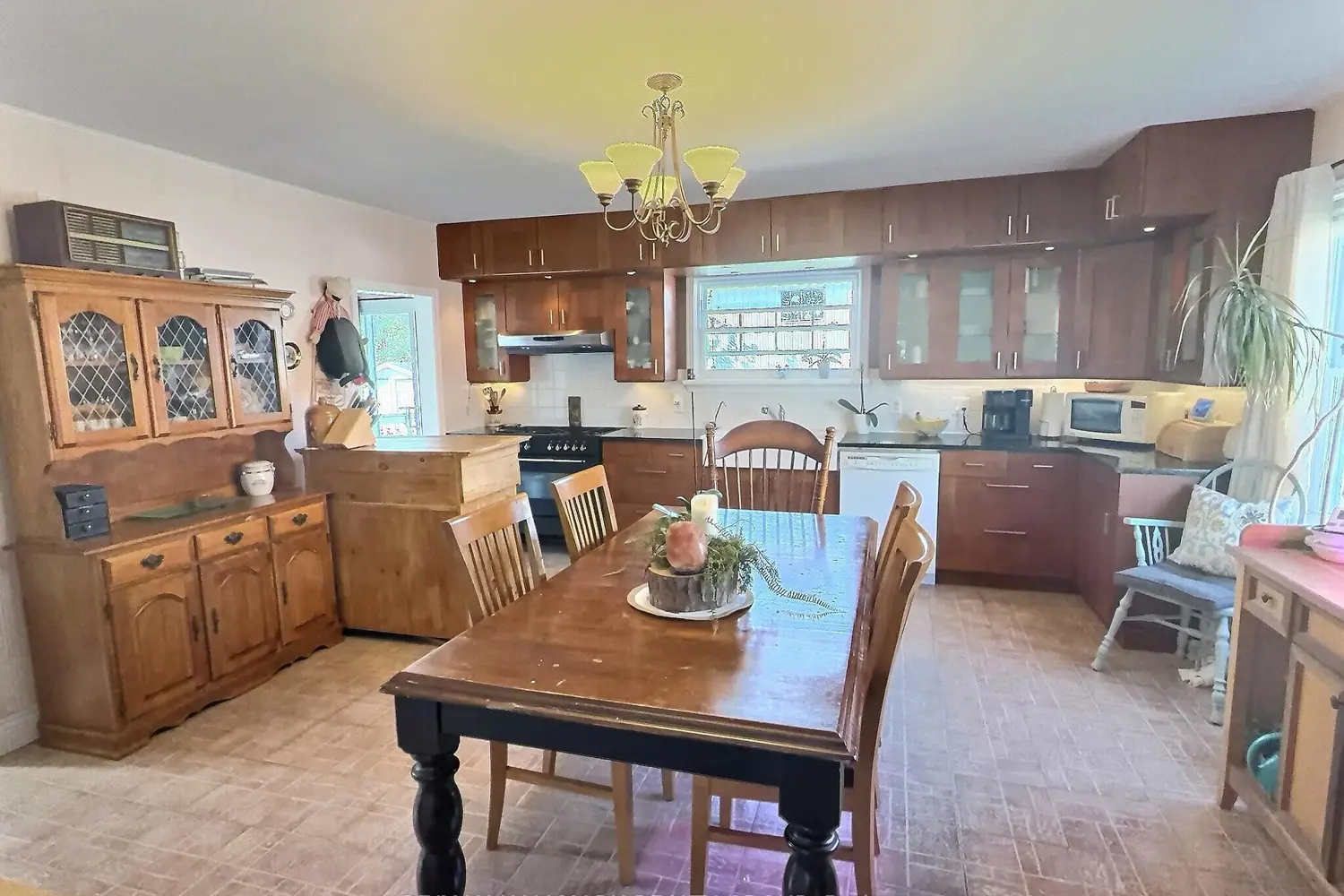 Additional image 9 of 1127 Labrosse Road