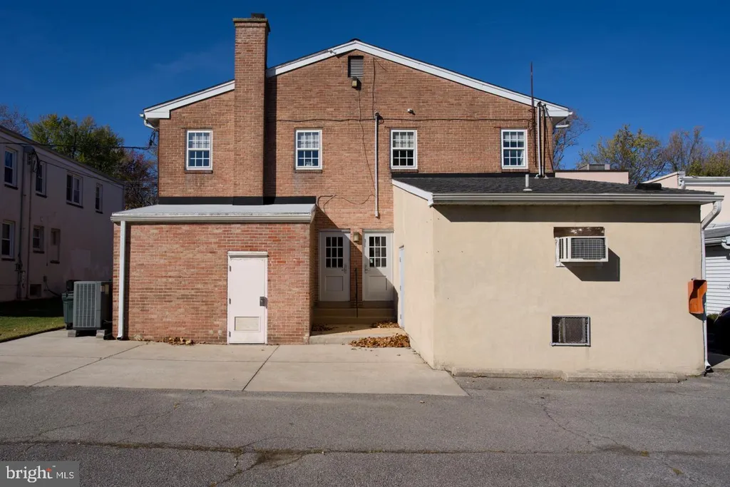 824 Philadelphia Pike, Wilmington, DE 19809