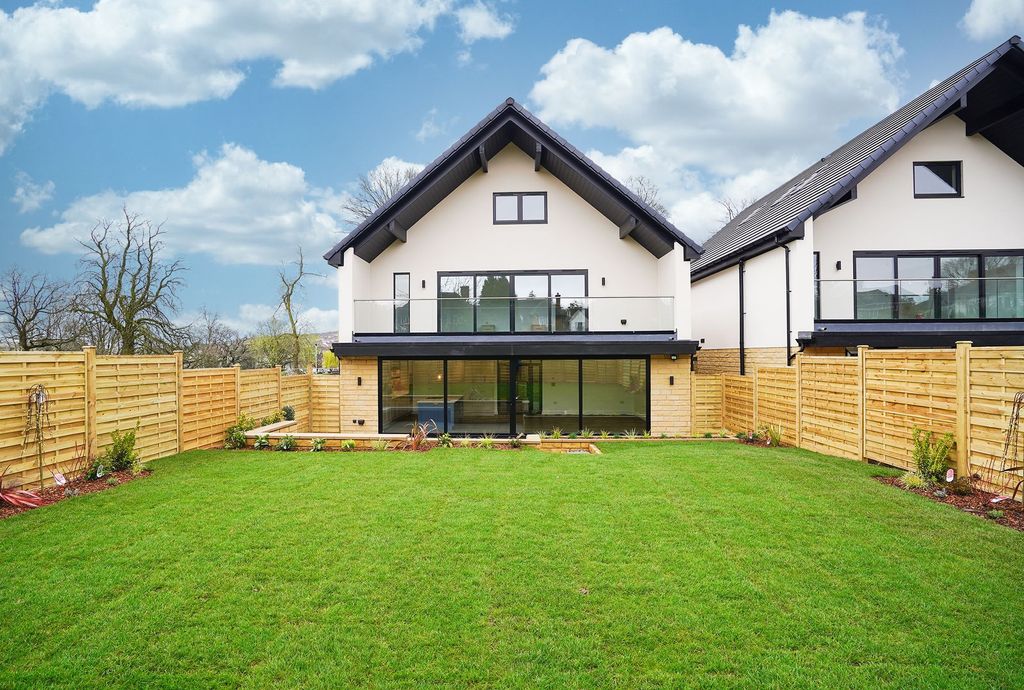 Additional image 17 of 4 bed detached house for sale3 Park Lane, Dronfield S18