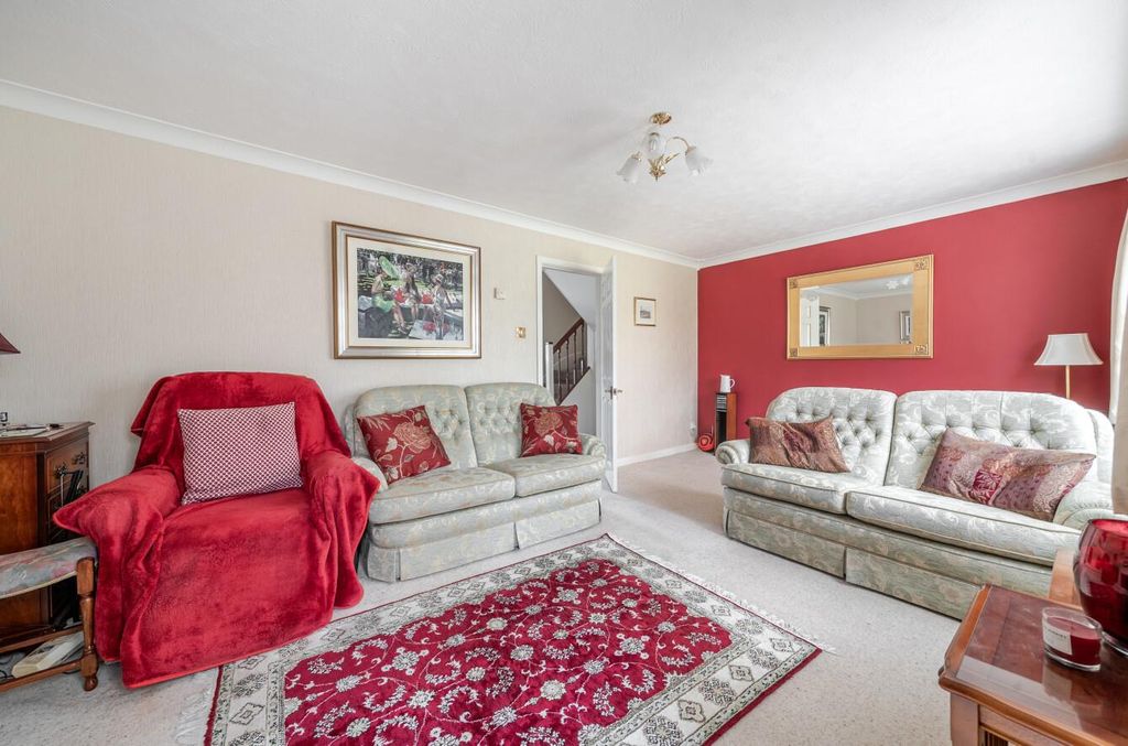 Additional image 2 of 4 bed property for saleBroomhill Way, Boyatt Wood, Eastleigh SO50