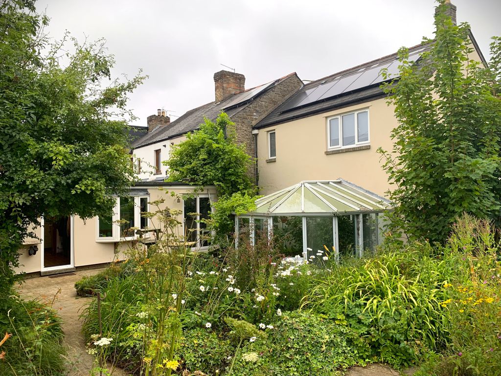 3 bed semi-detached house for saleDinas Powys CF64
