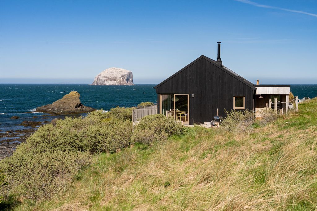 2 bed detached house for saleThe Lookout, Canty Bay, North Berwick, East Lothian EH39