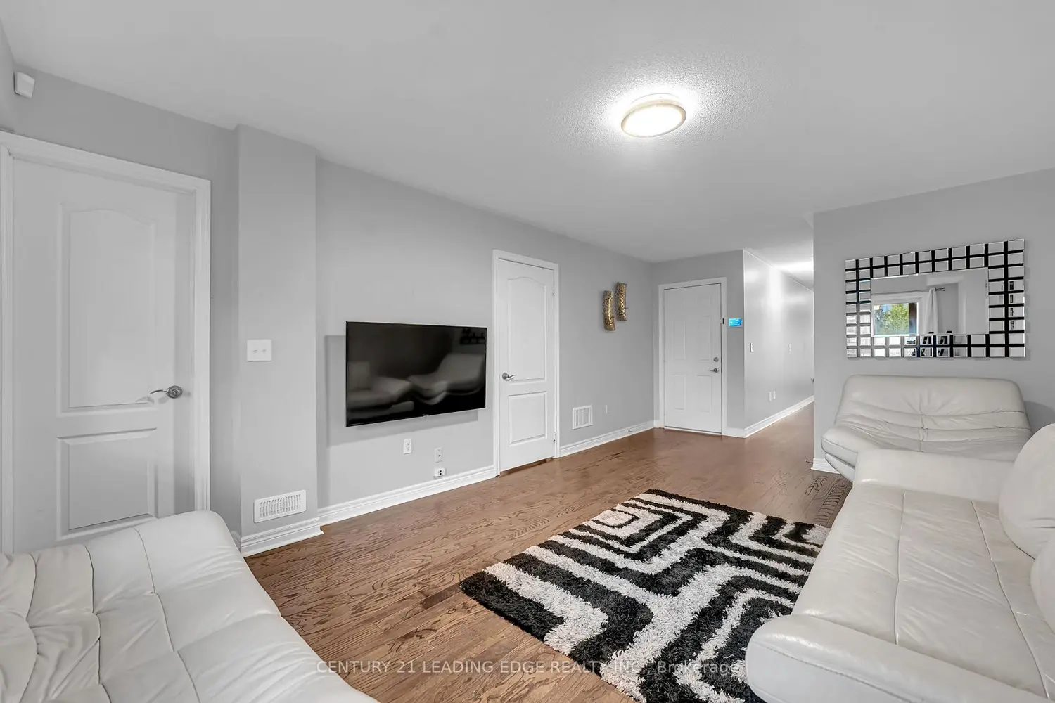 Additional image 4 of 1727 Carousel Drive