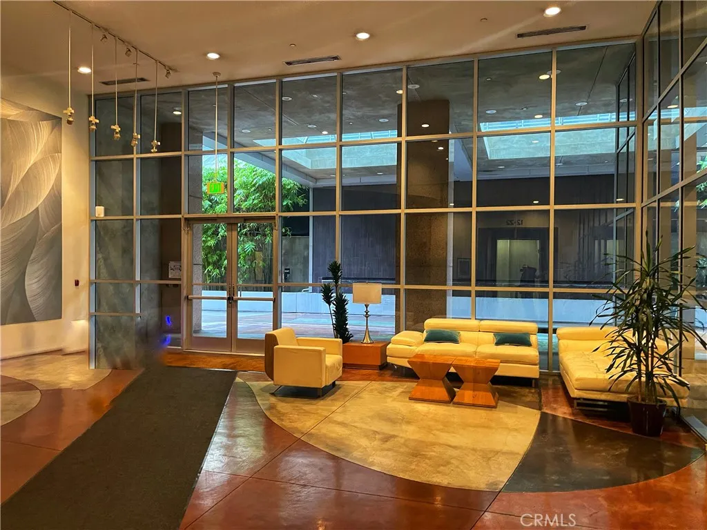 Additional image 36 of 801 S Grand Ave, Los Angeles, CA 90017