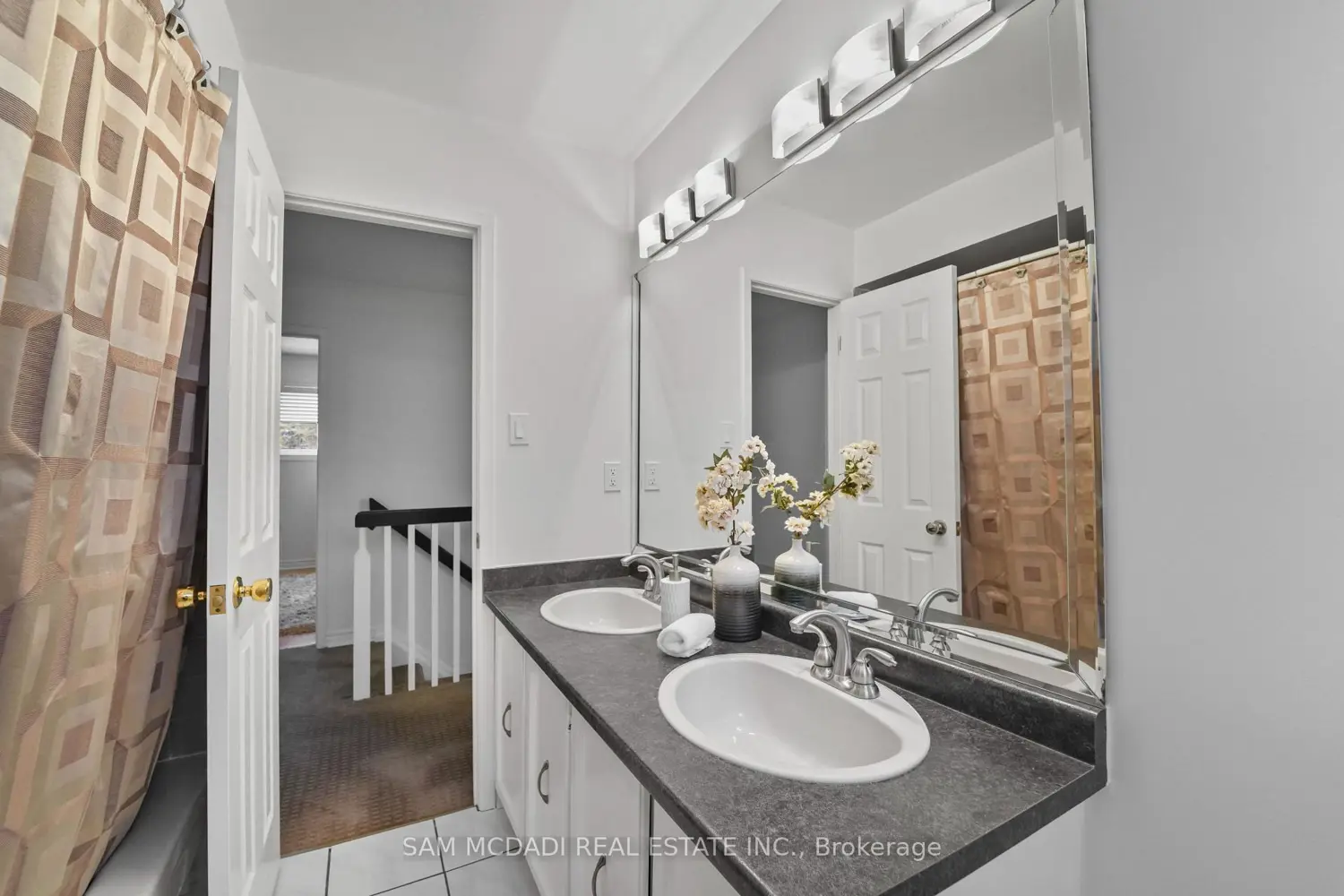 Additional image 13 of 44 Madrid Crescent