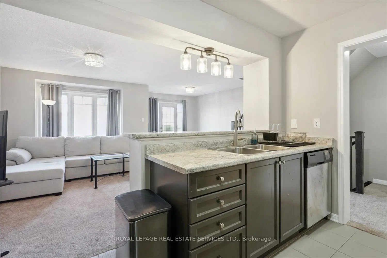 222 Septimus Heights photo 2