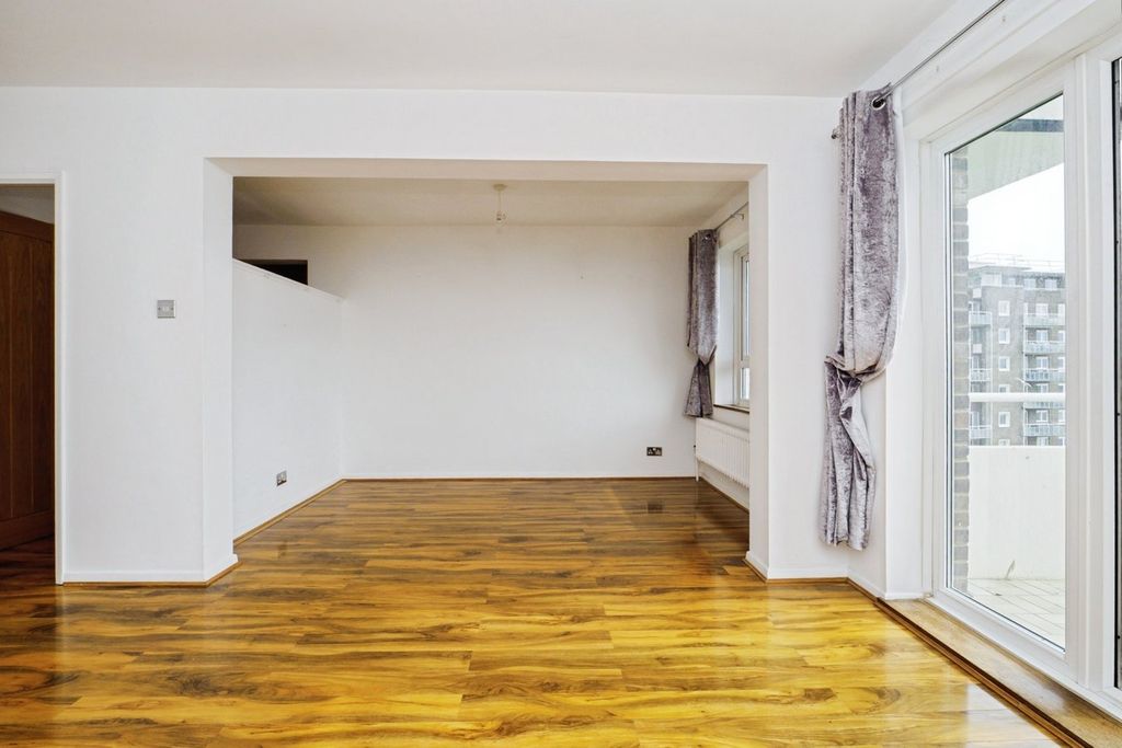Additional image 4 of 3 bed flat for saleThe Gateway, Dover CT16