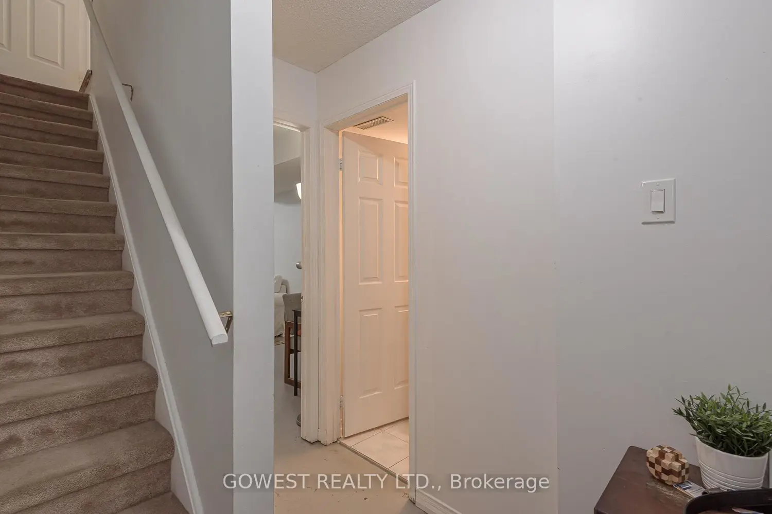 Additional image 13 of 1538 Dupont Street B