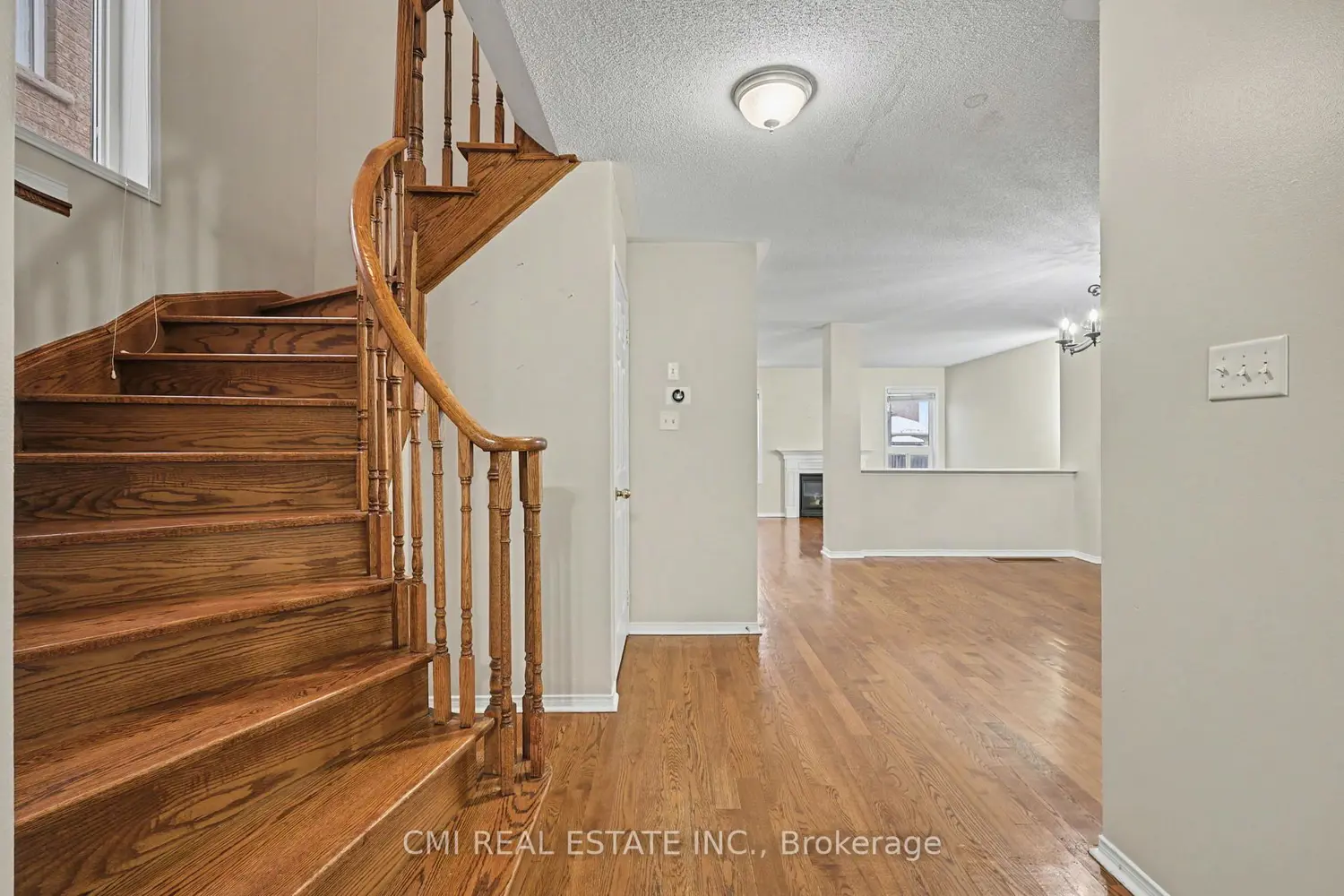 57 Oceanpearl Crescent photo 2