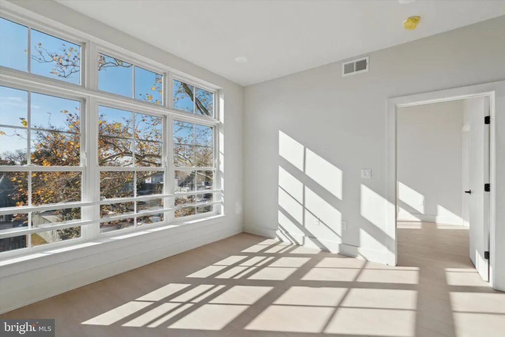 Additional image 6 of 5521 Wayne Avenue Unit 405, Philadelphia, PA 19144