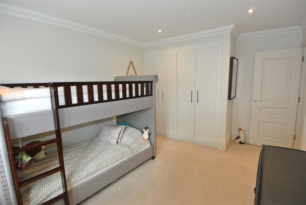 Additional image 21 of 4 bed property for saleNorthcroft Road, Englefield Green, Egham TW20