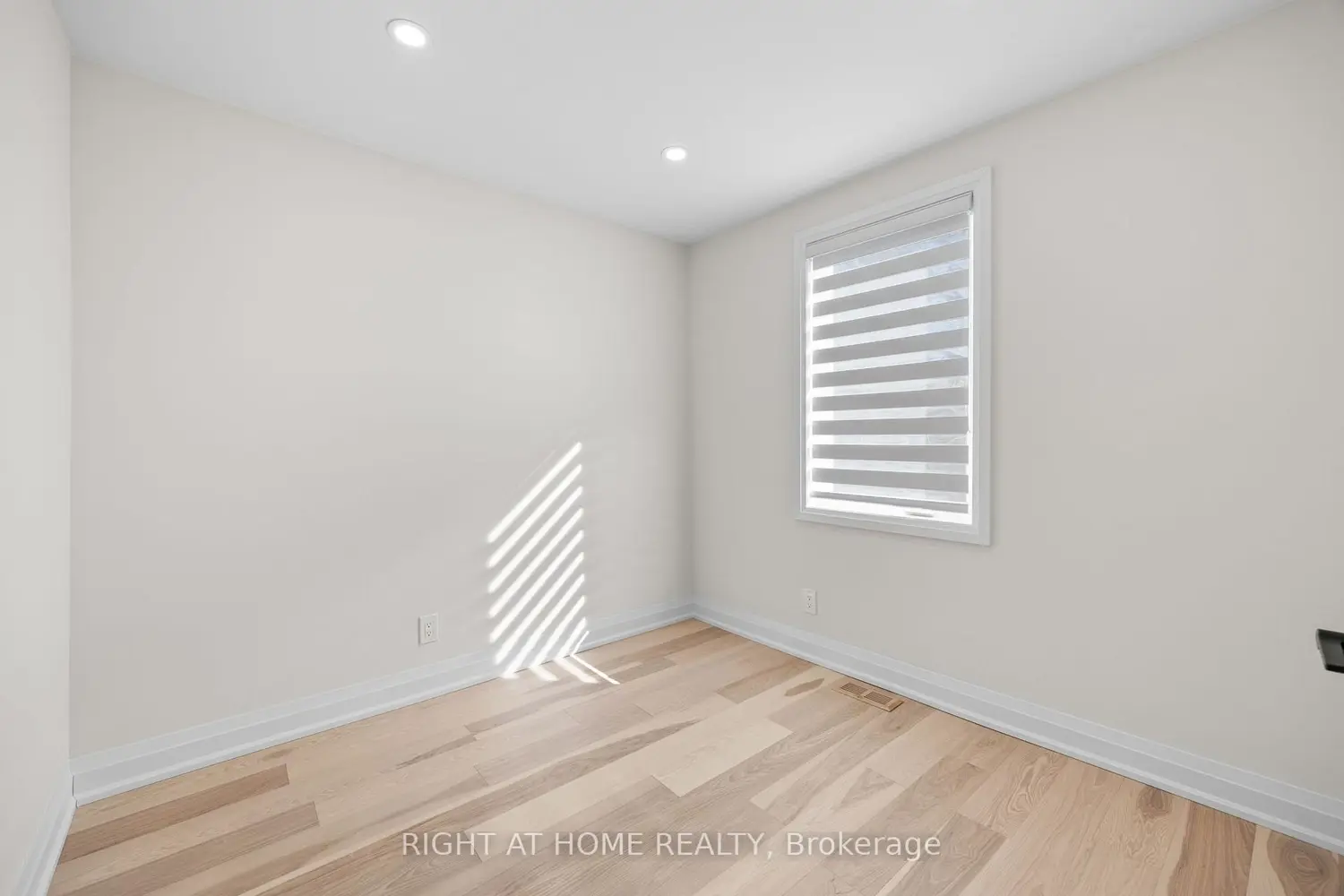 Additional image 9 of 961 Victoria Park Avenue