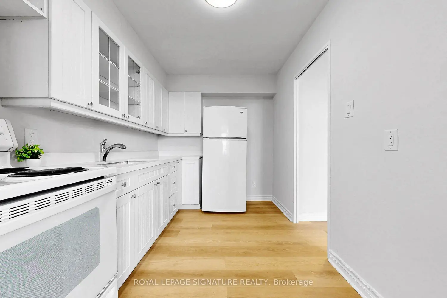 Additional image 6 of 2550 Pharmacy Avenue 703