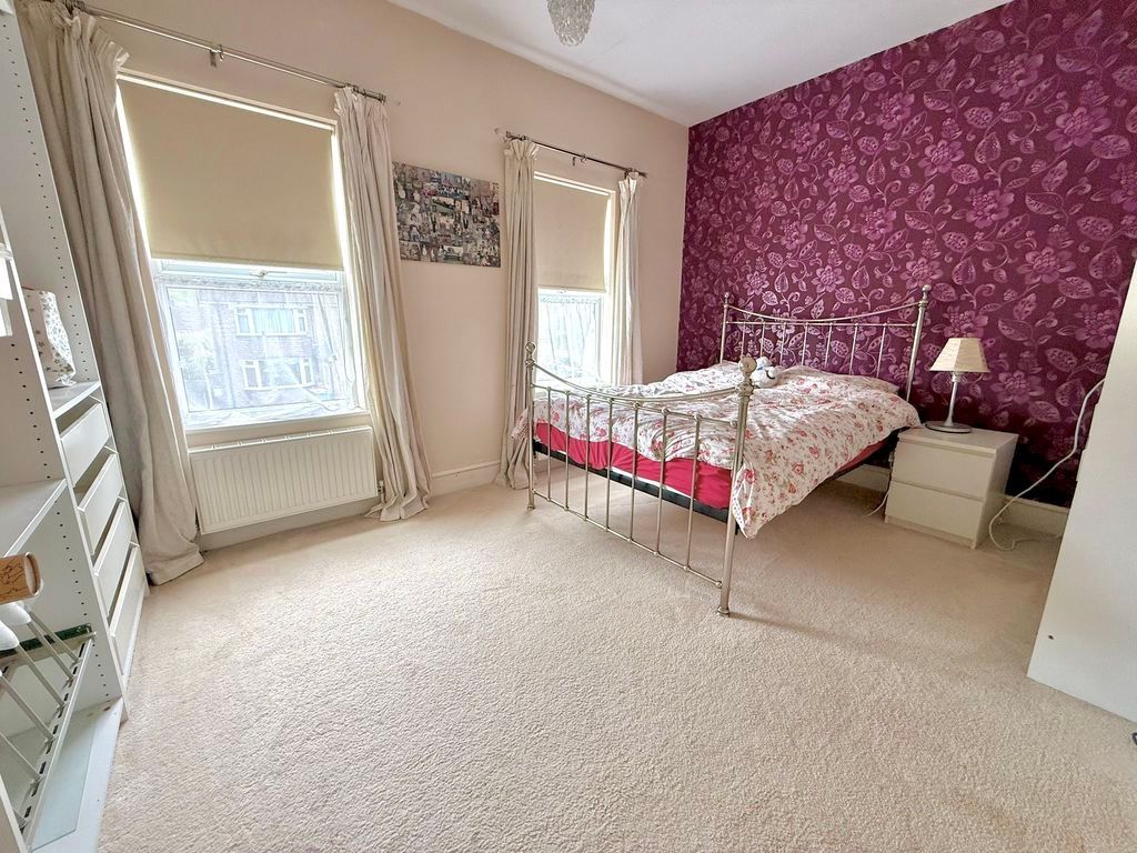 Additional image 13 of 4 bed semi-detached house for saleKirby Road, Dunstable LU6