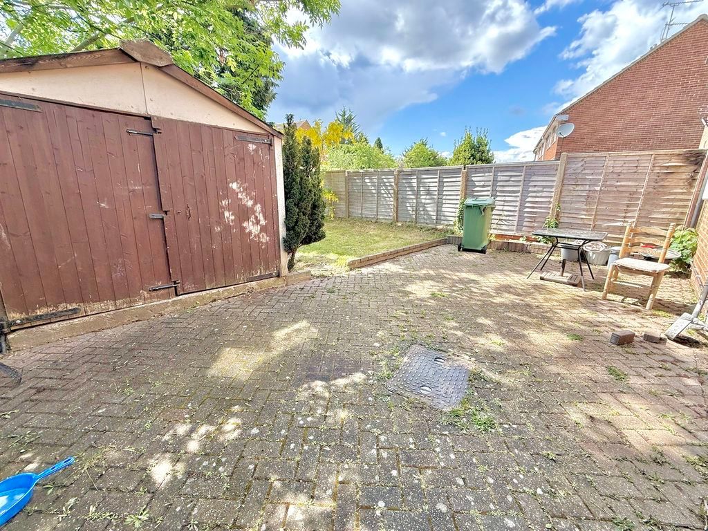 Additional image 15 of 4 bed semi-detached house for saleEvelyn Road, Dunstable LU5