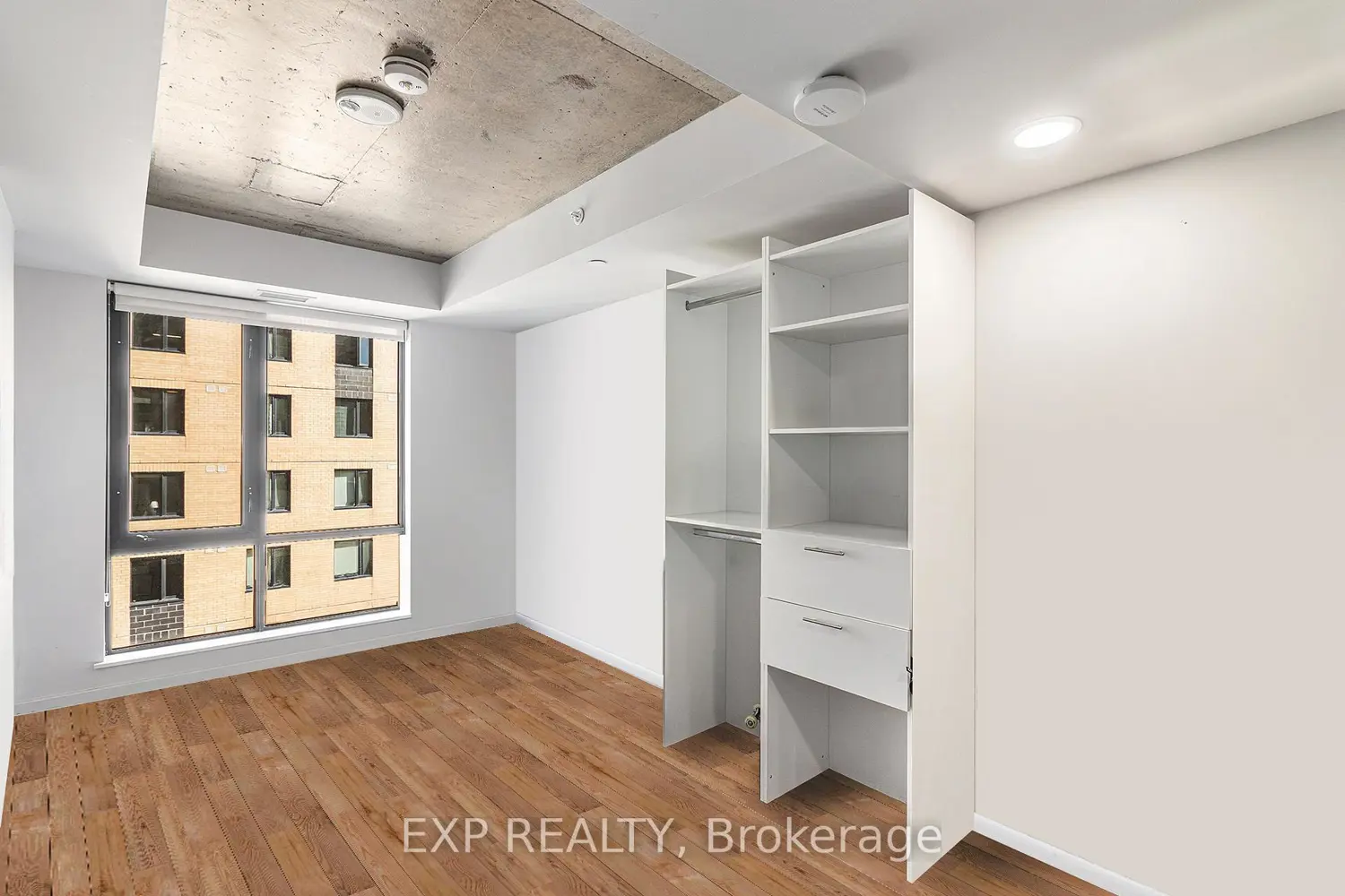 105 Champagne Avenue 2208 photo 5