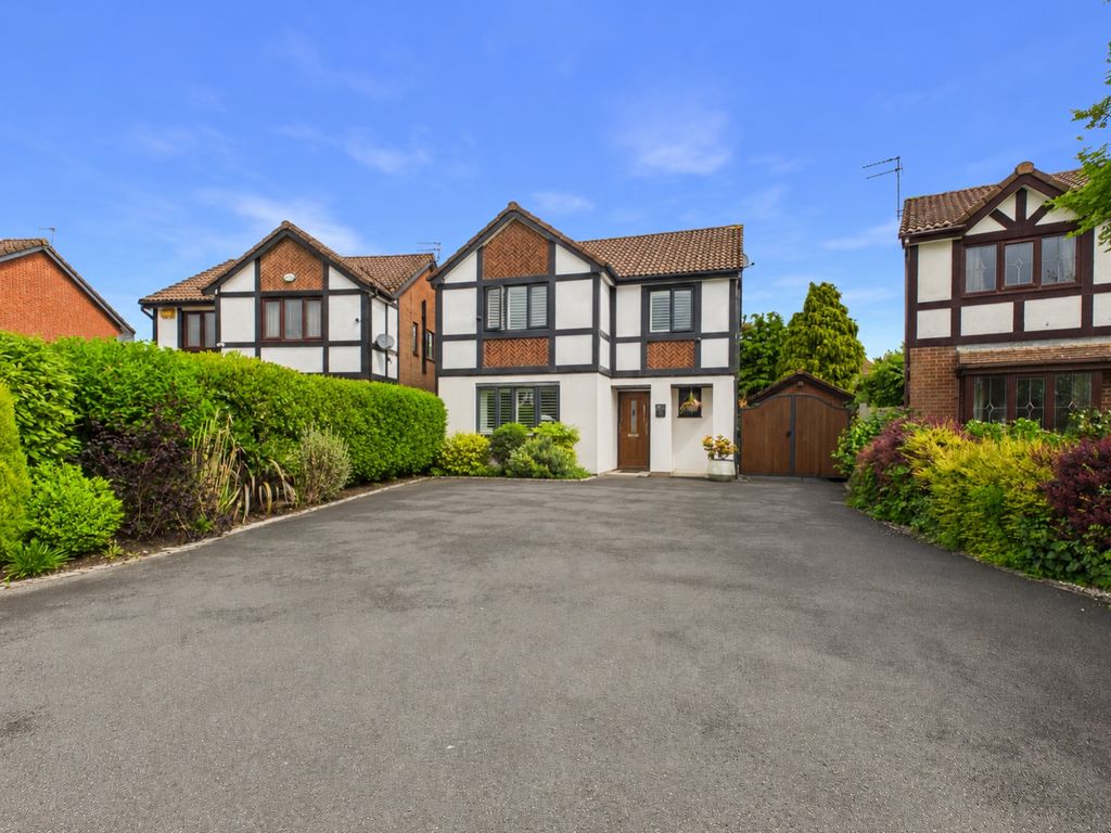 4 bed detached house for saleOsprey Close, Dukinfield SK16