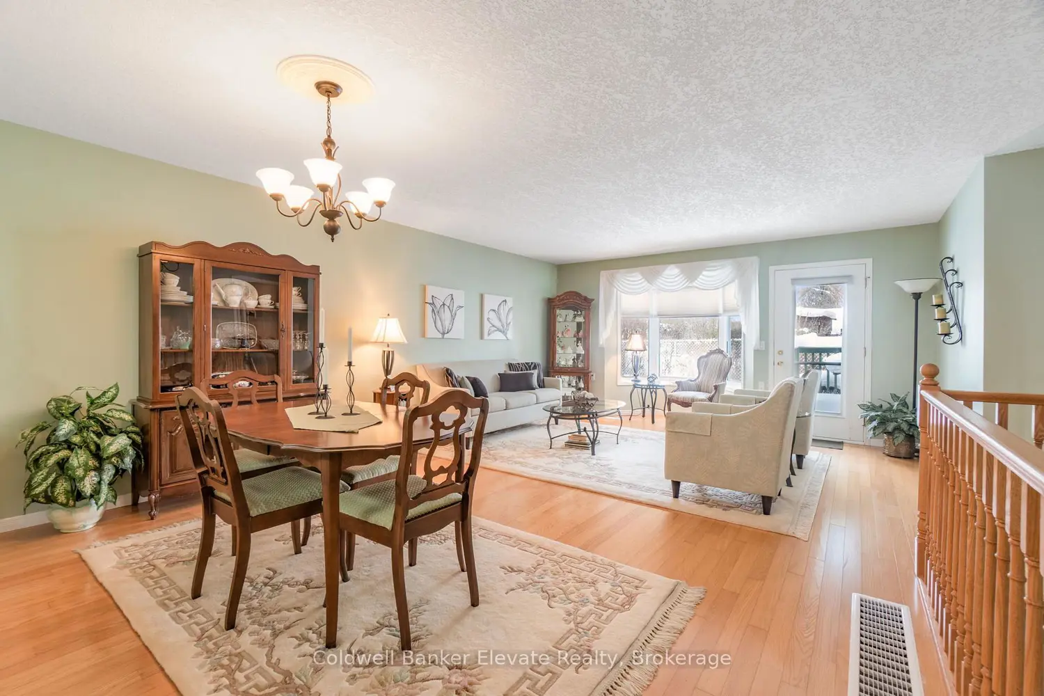 2705 Kingsway Drive 36 photo 4