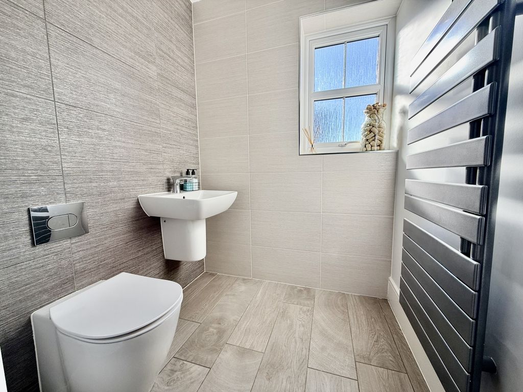 Additional image 5 of 4 bed detached house for saleHigh Carr Close, Framwellgate Moor, Durham, County Durham DH1