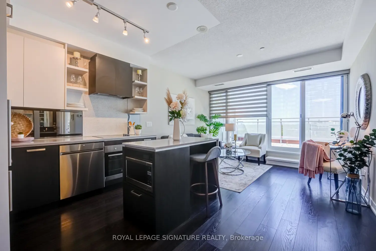 Additional image 11 of 1830 Bloor Street 920