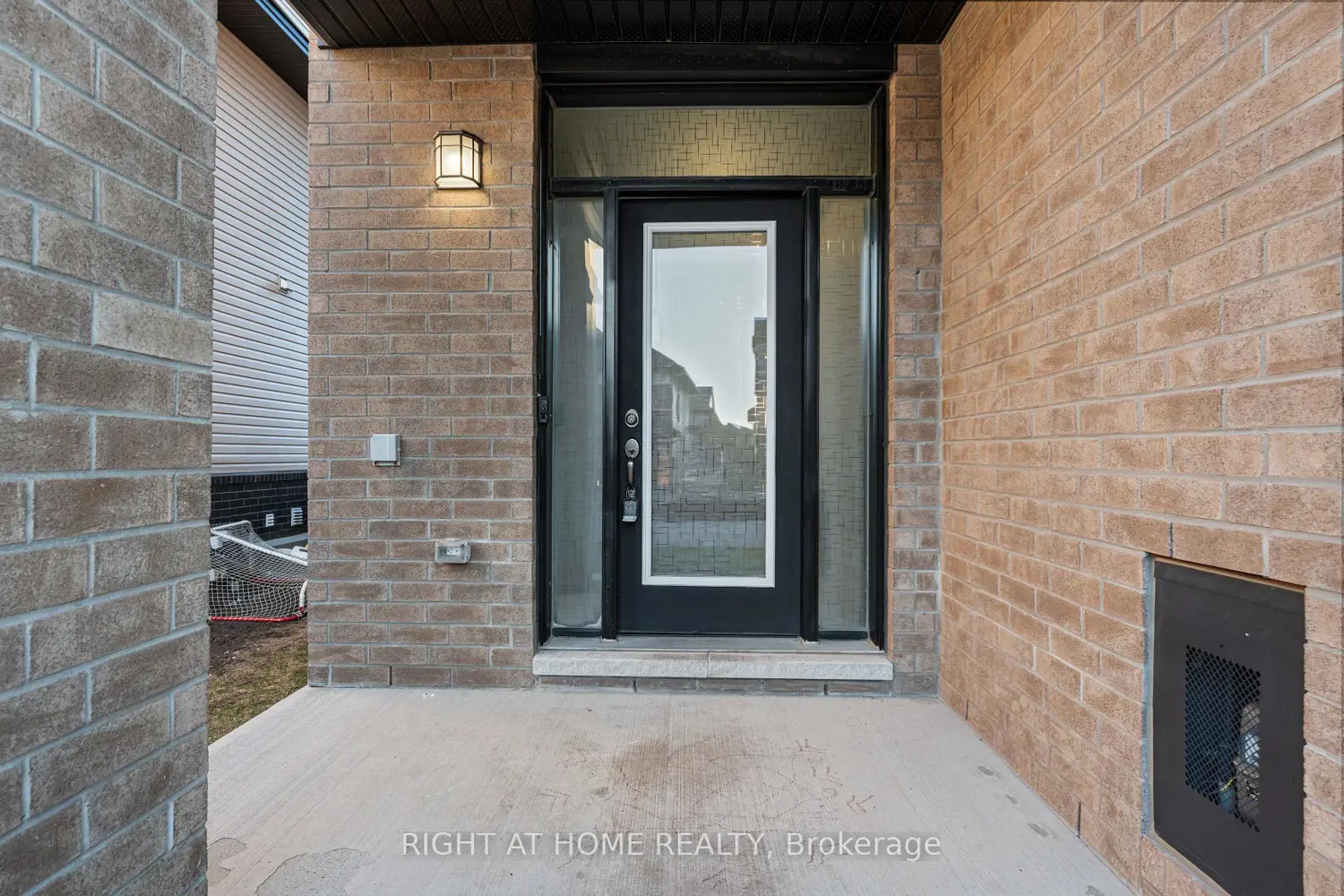 35 Plank Street photo 3