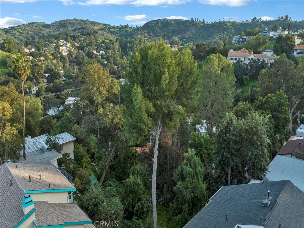 4530 Ensenada Dr, Woodland Hills, CA 91364